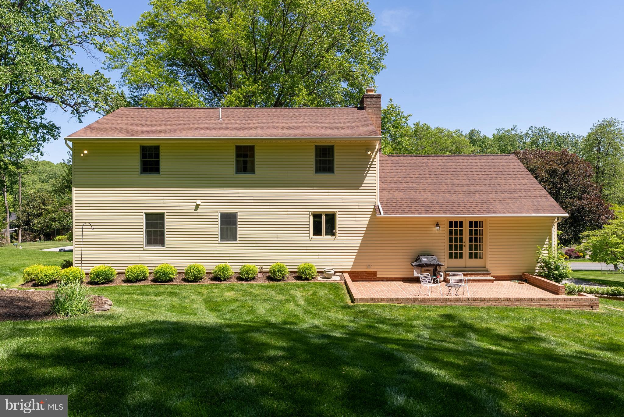MANOR WOODS - Residential