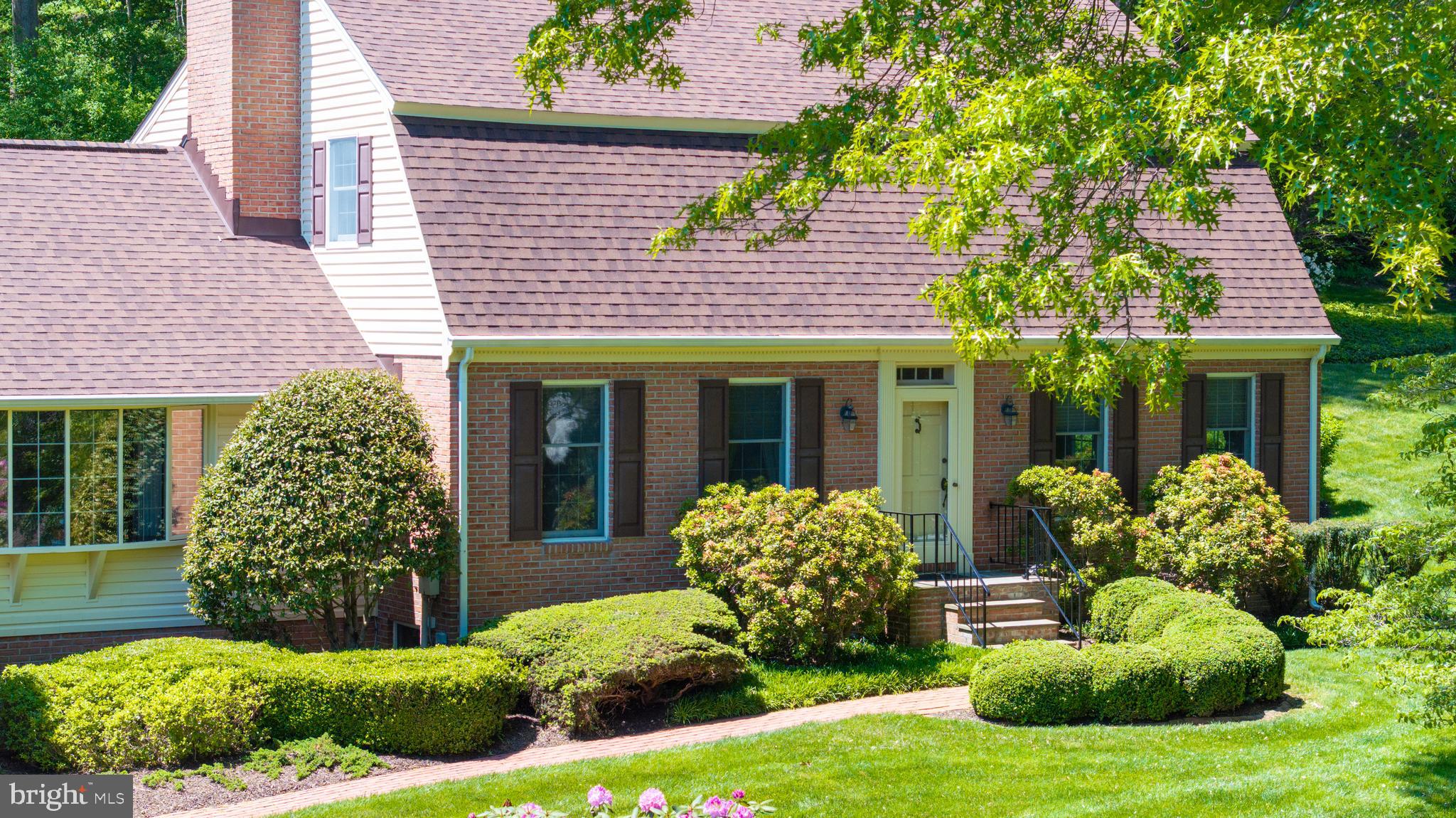 MANOR WOODS - Residential