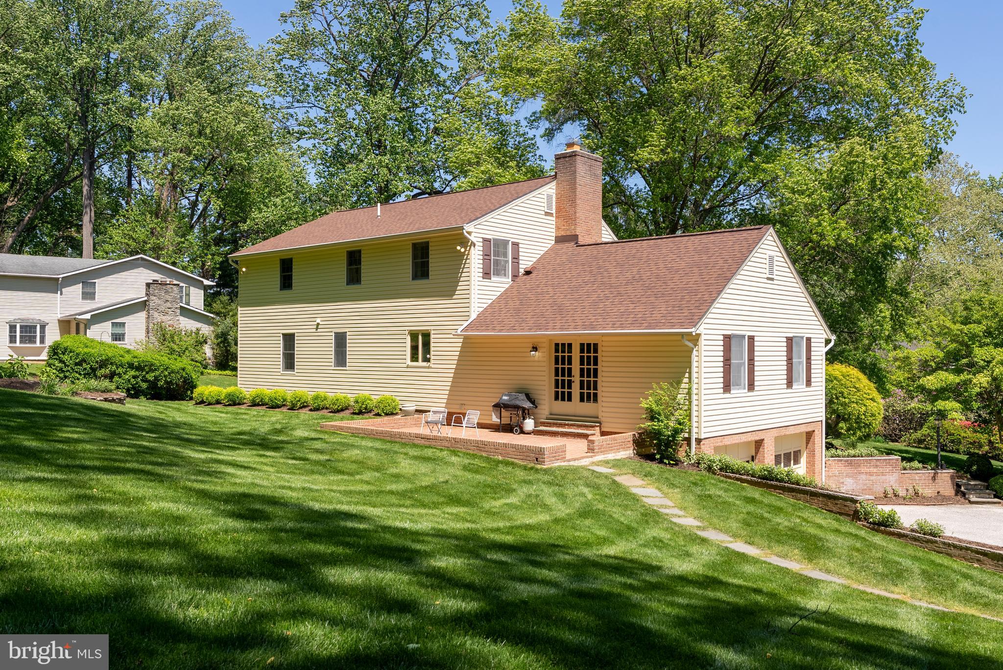MANOR WOODS - Residential