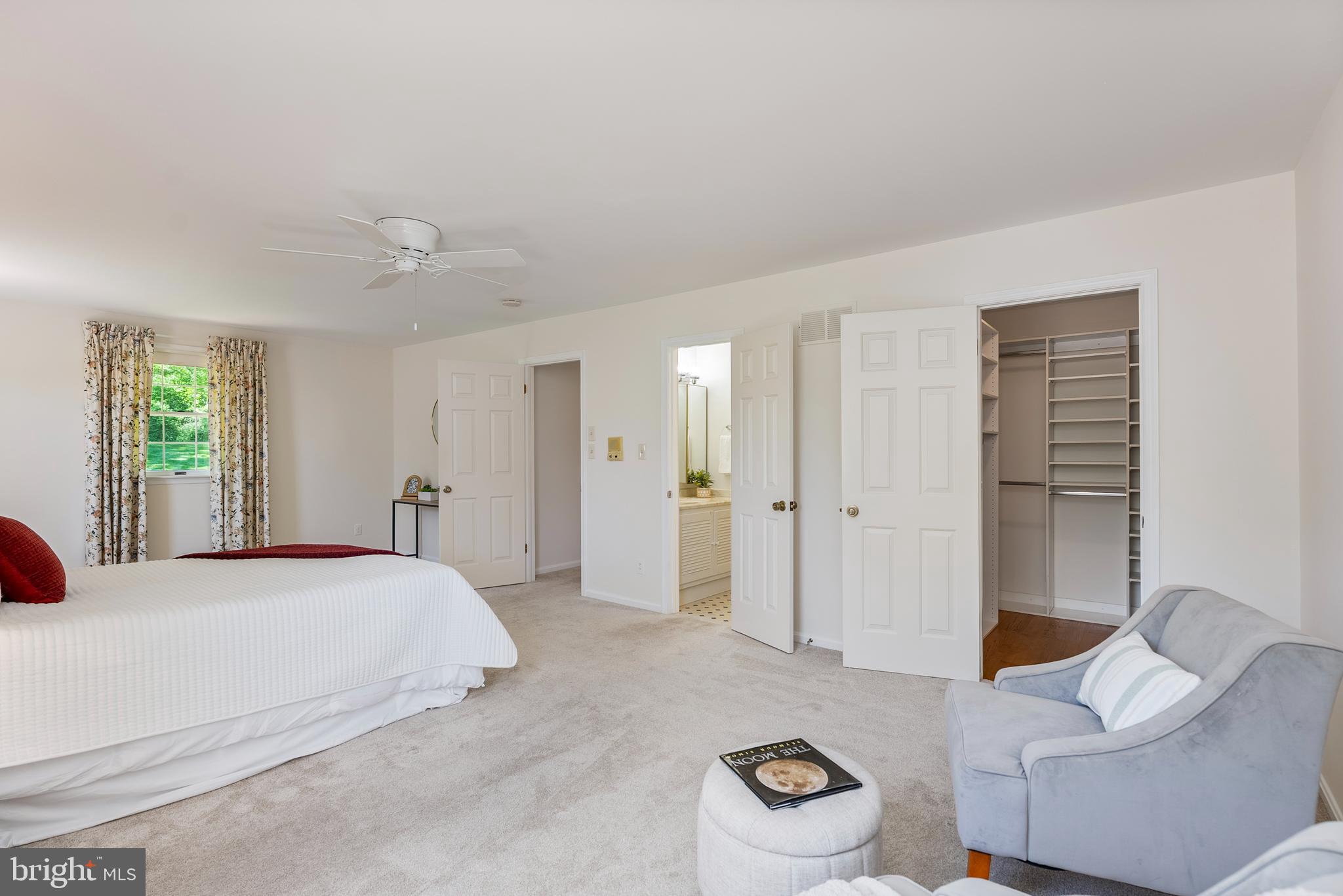 MANOR WOODS - Residential
