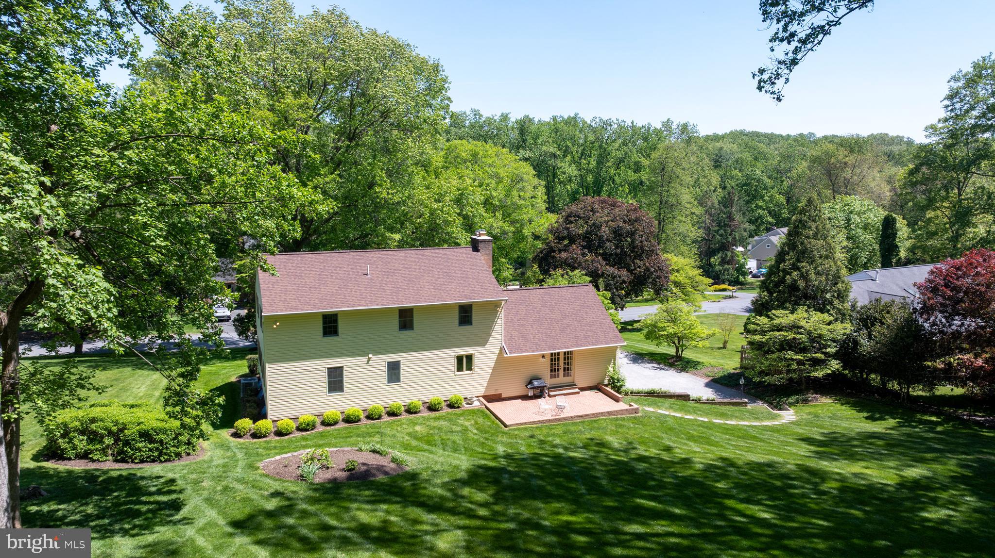 MANOR WOODS - Residential