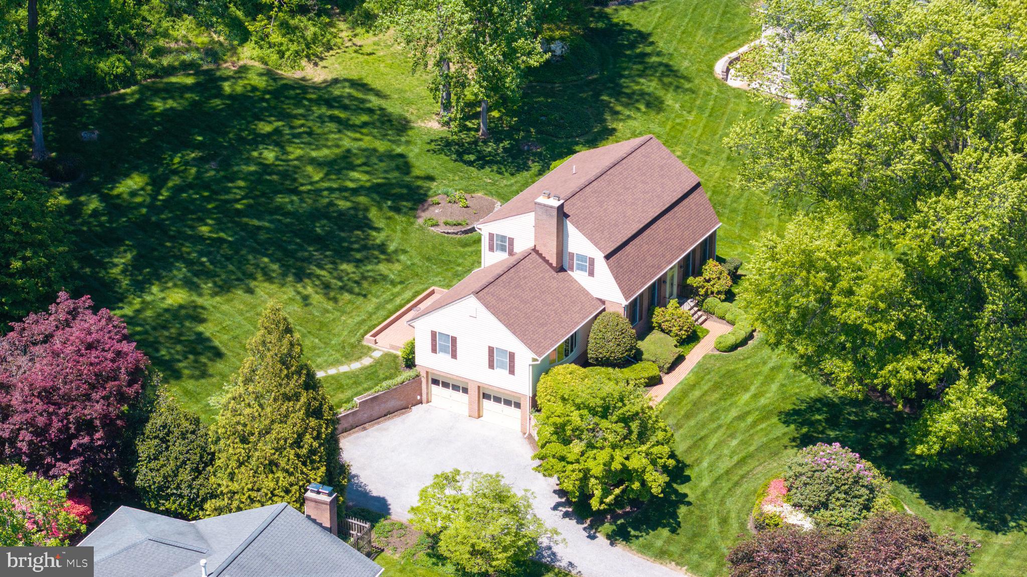 MANOR WOODS - Residential