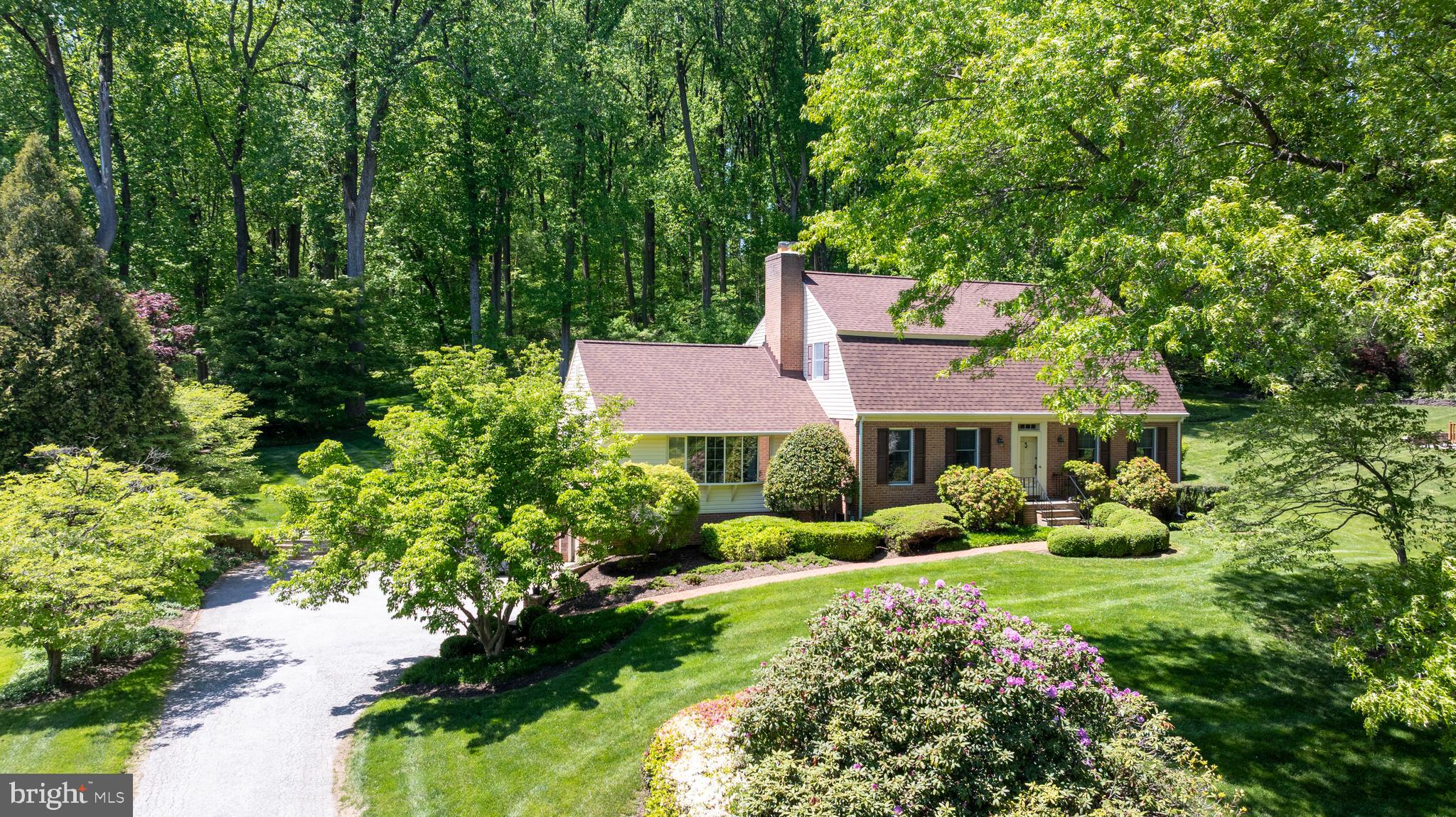 MANOR WOODS - Residential