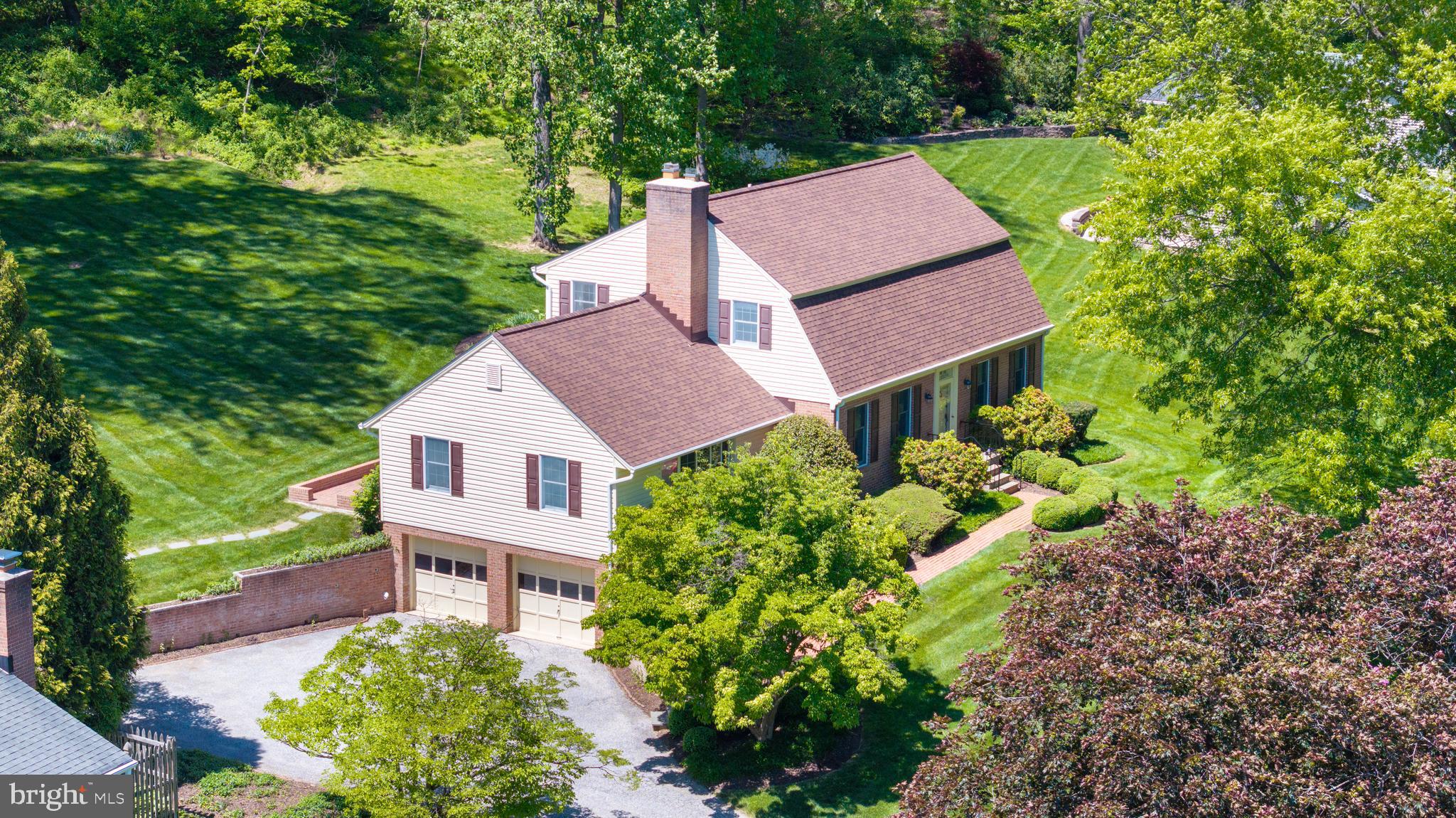 MANOR WOODS - Residential