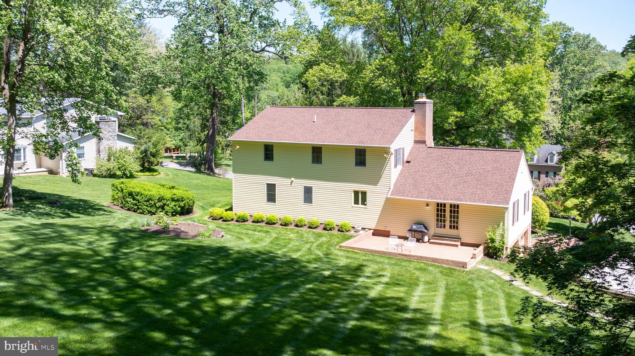 MANOR WOODS - Residential