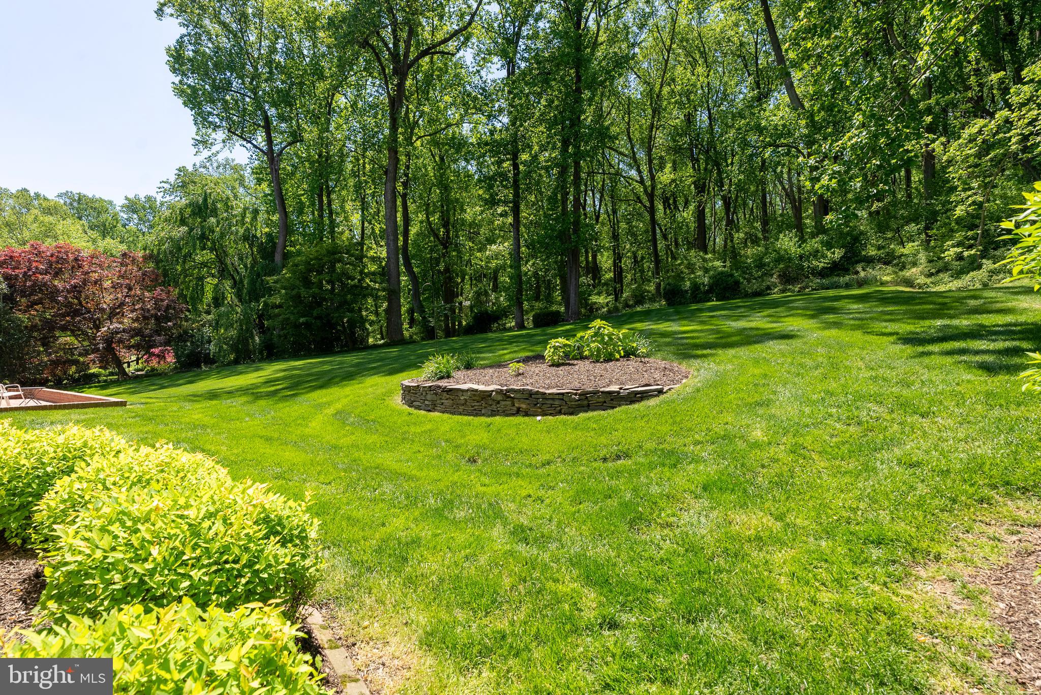 MANOR WOODS - Residential