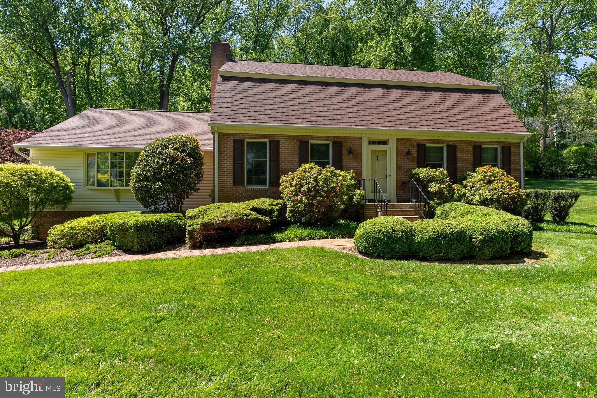 MANOR WOODS - Residential