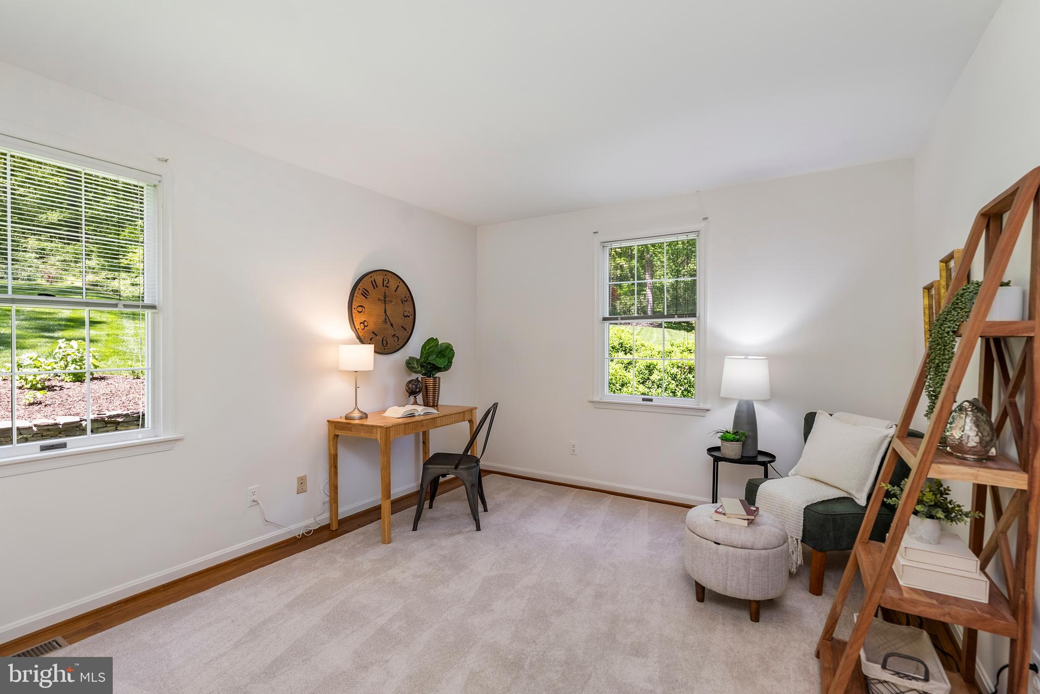 MANOR WOODS - Residential