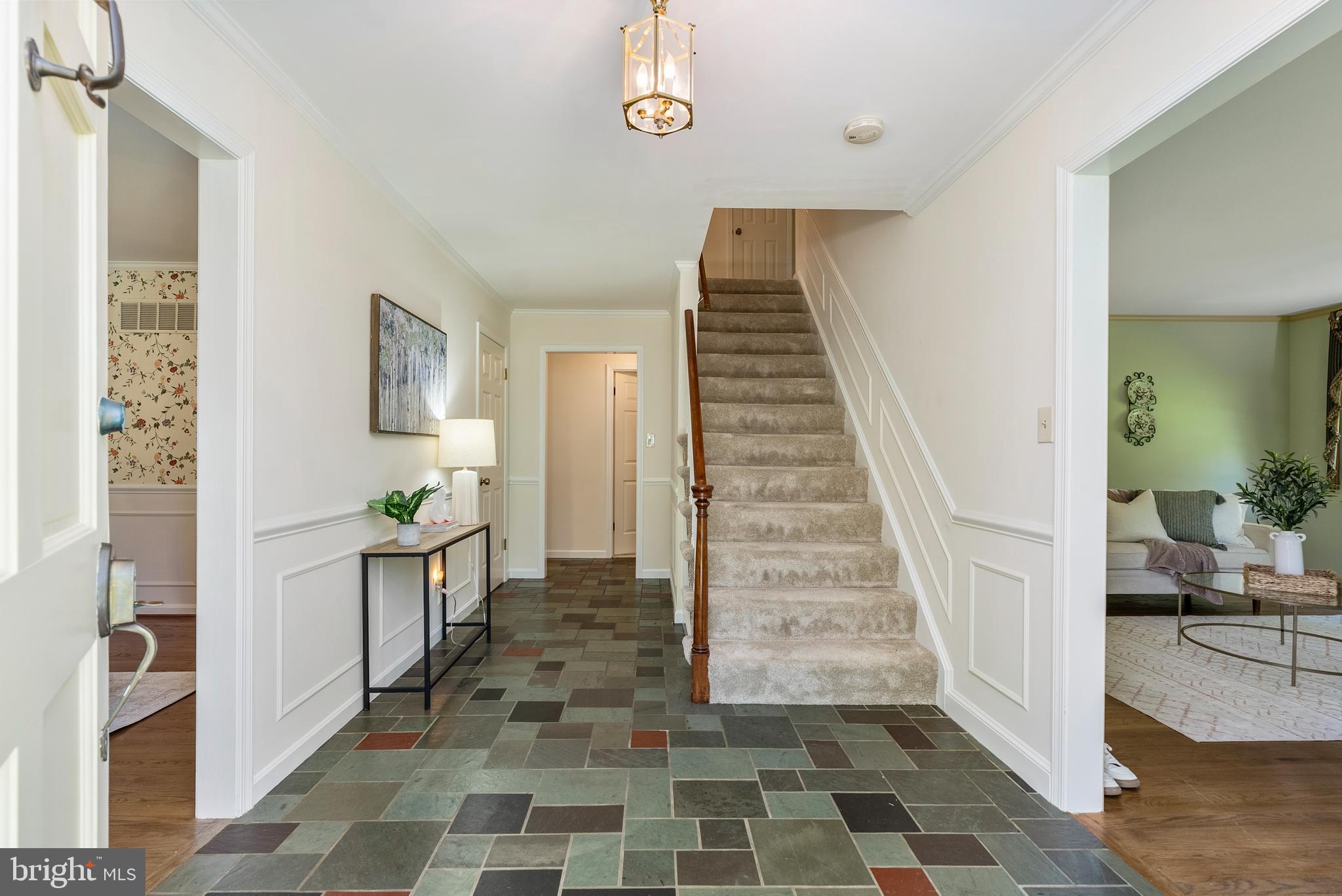 MANOR WOODS - Residential