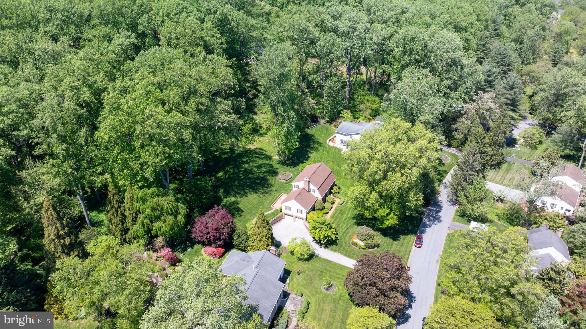 MANOR WOODS - Residential