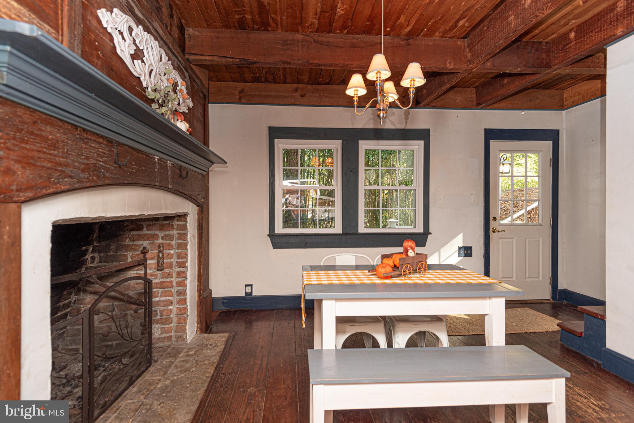 CROOKED OAK ESTATES - Residential