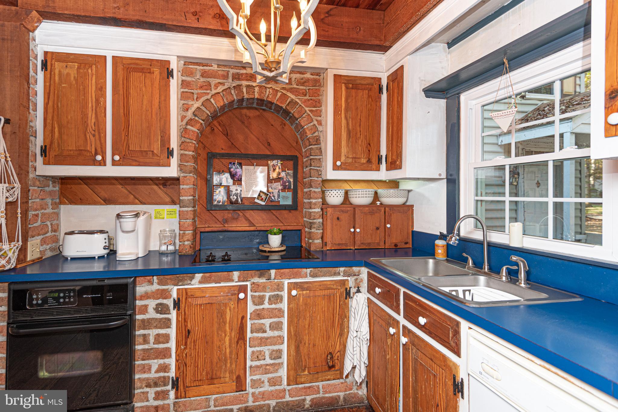 CROOKED OAK ESTATES - Residential