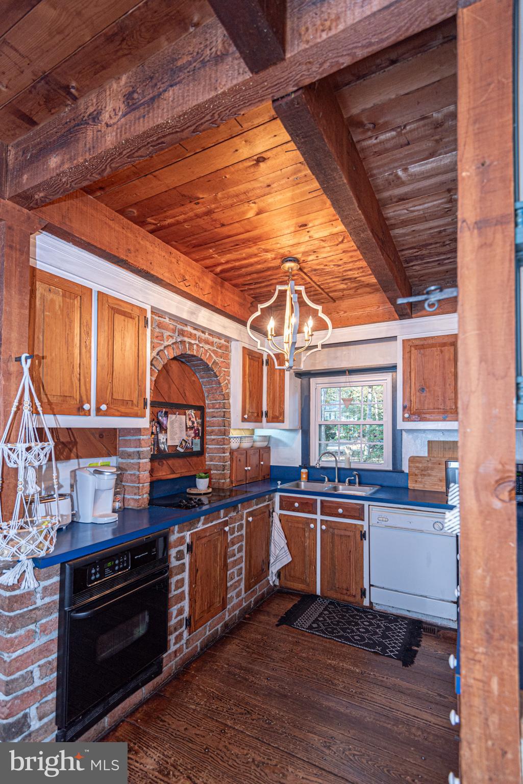 CROOKED OAK ESTATES - Residential