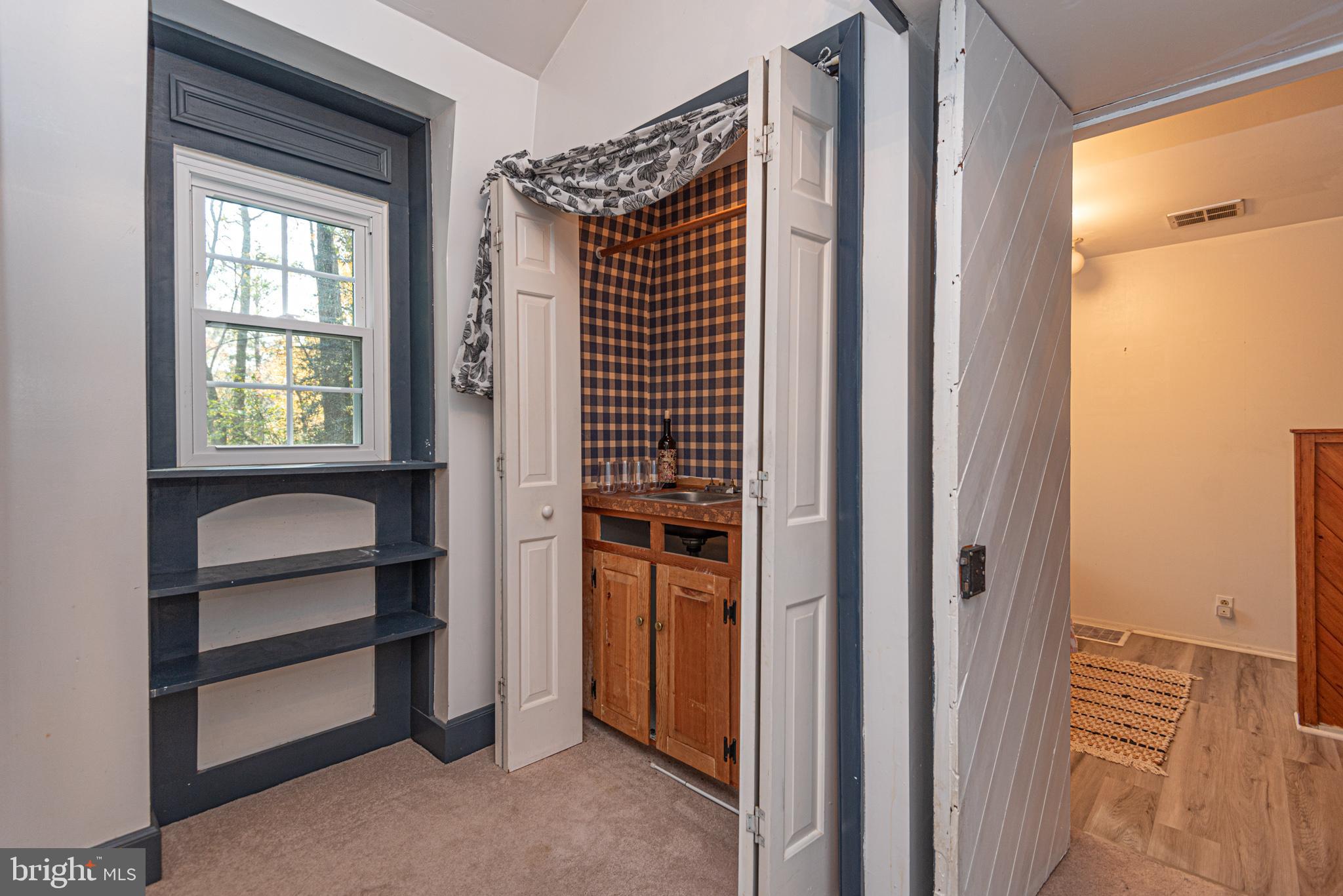 CROOKED OAK ESTATES - Residential