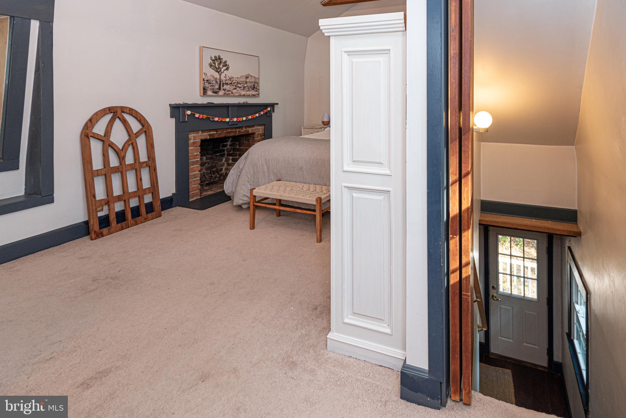 CROOKED OAK ESTATES - Residential