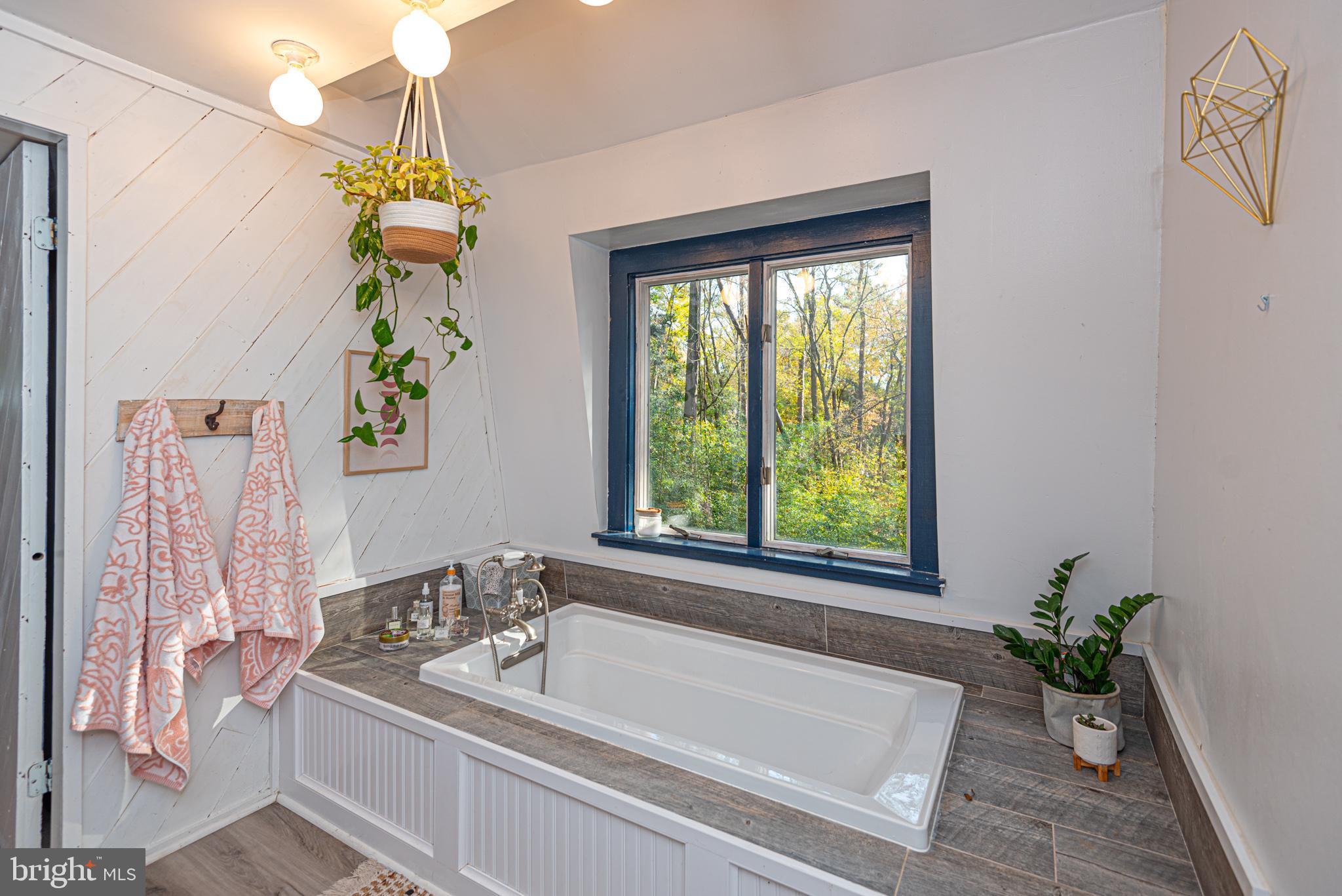 CROOKED OAK ESTATES - Residential