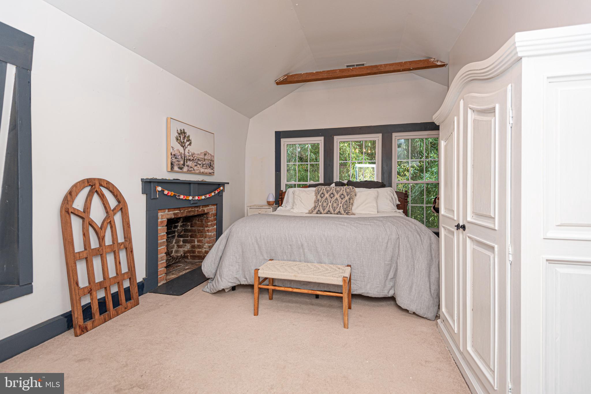 CROOKED OAK ESTATES - Residential