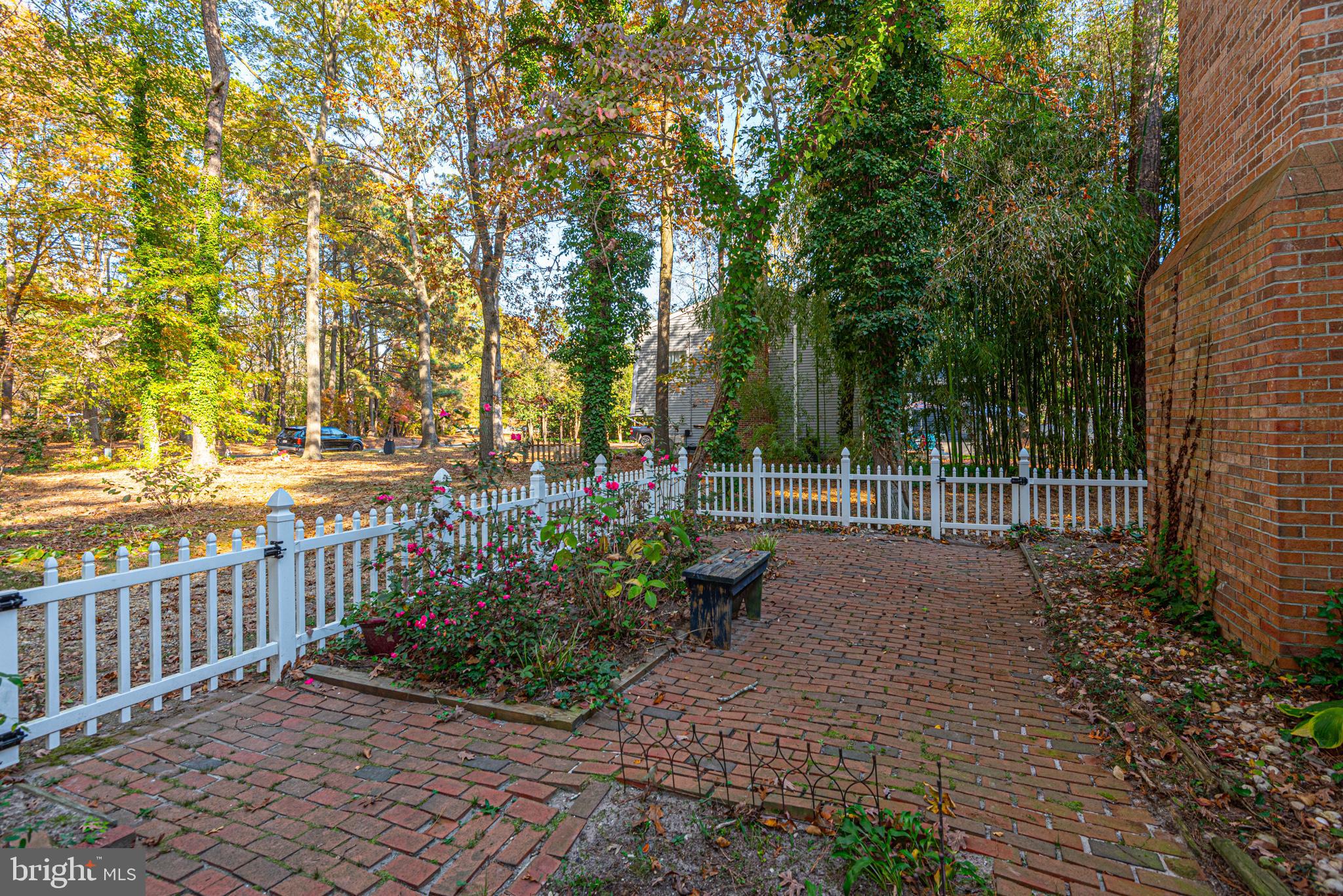 CROOKED OAK ESTATES - Residential