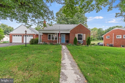 Homes For Sale - 10921 Allen Avenue<br/> HAGERSTOWN, MD 21740