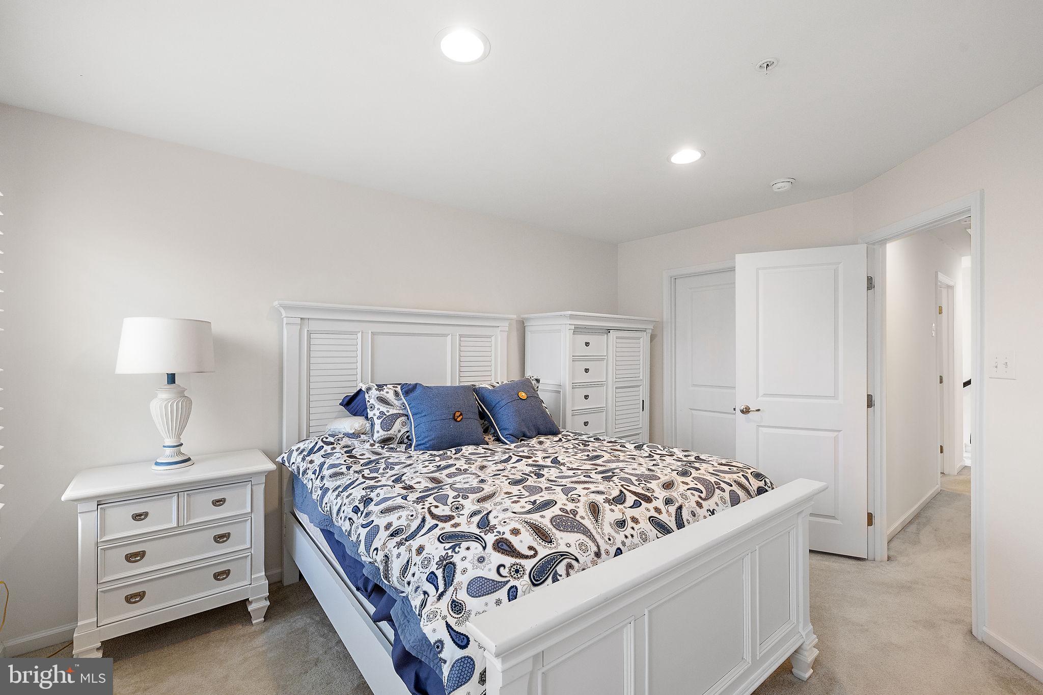 FILLMORE VILLAGE - Residential