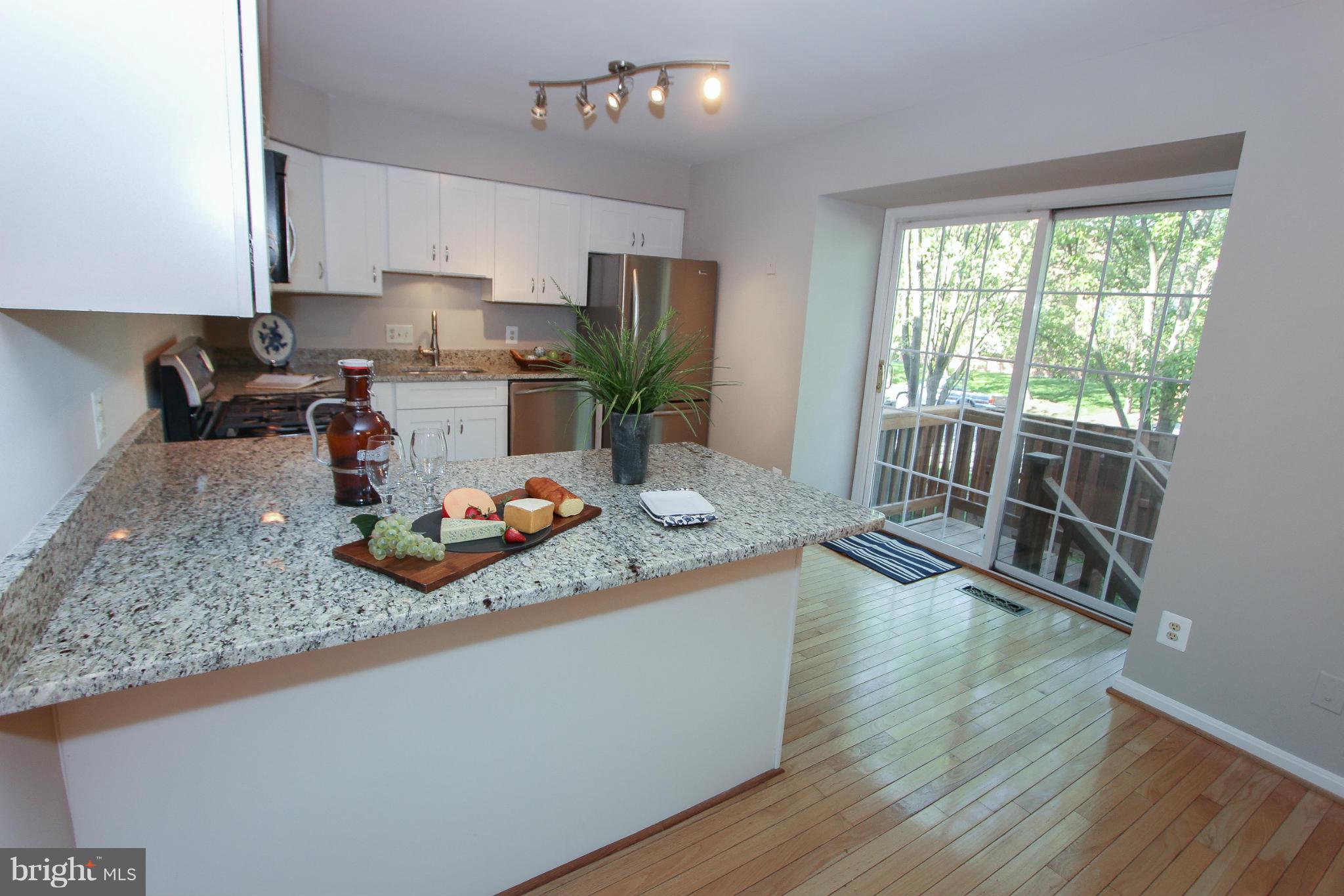 MIRROR RIDGE - Residential