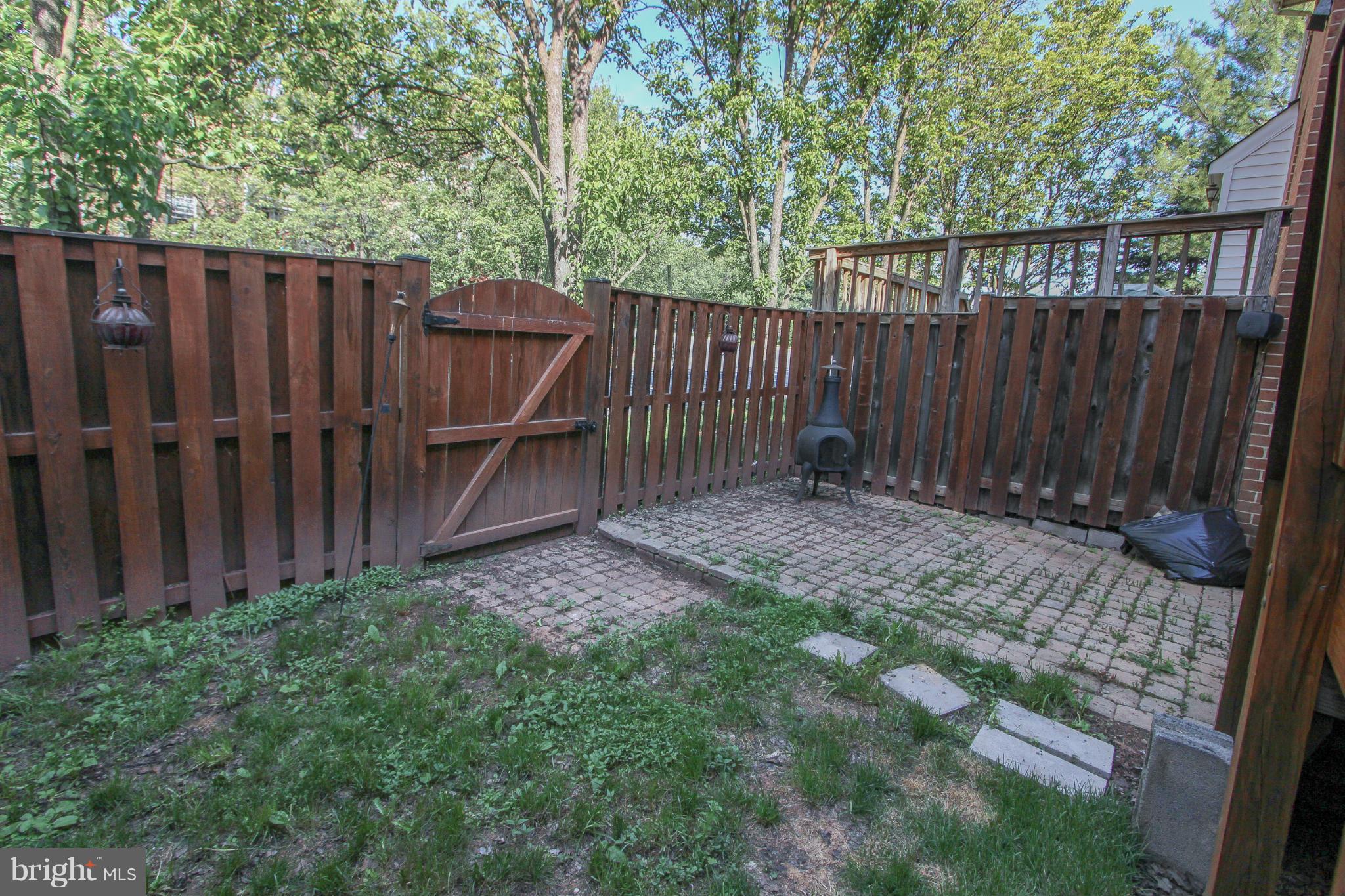 MIRROR RIDGE - Residential