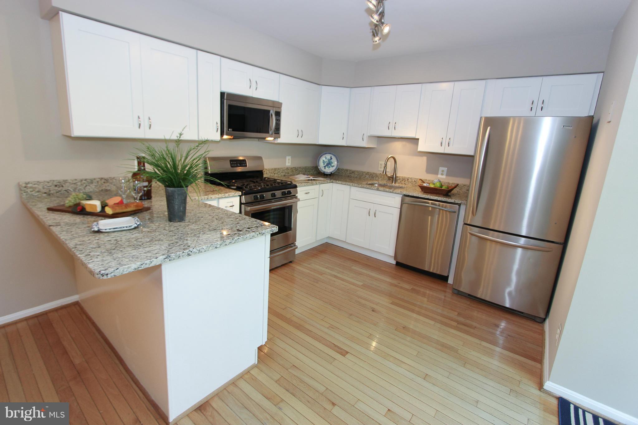 MIRROR RIDGE - Residential