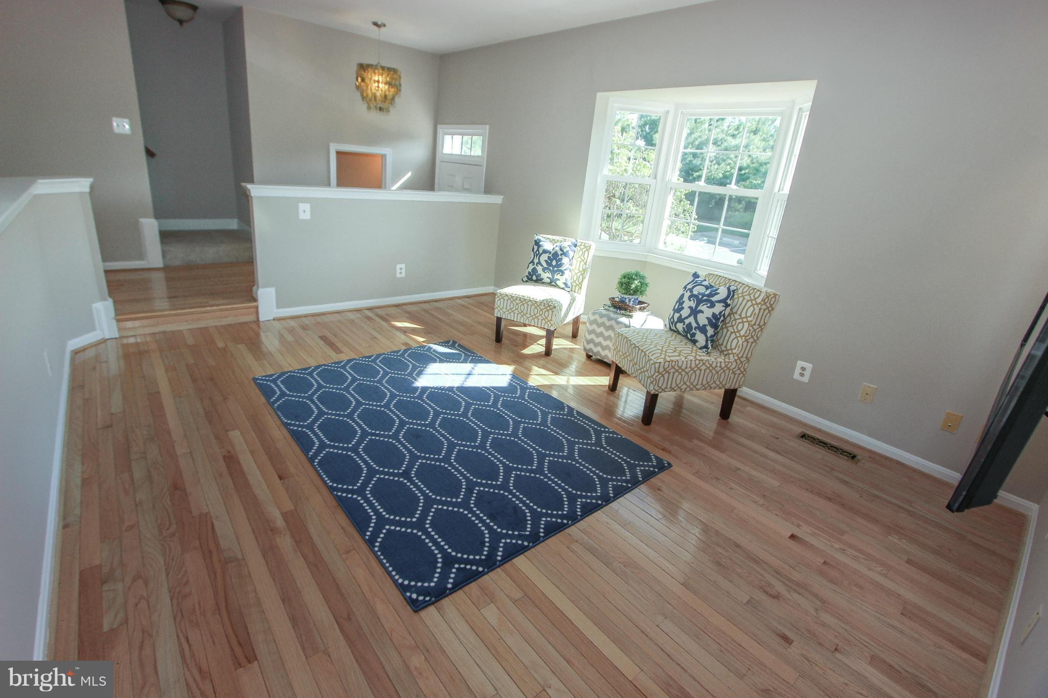 MIRROR RIDGE - Residential