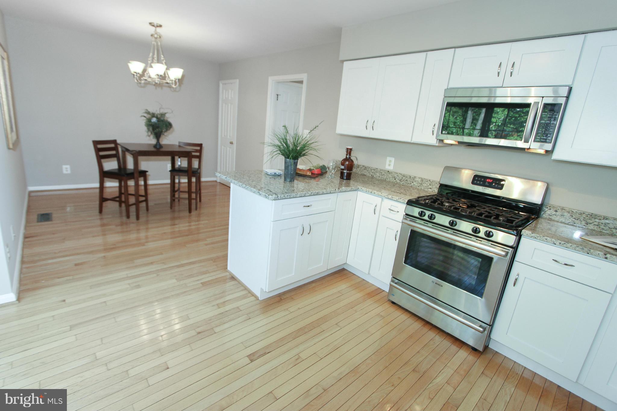 MIRROR RIDGE - Residential