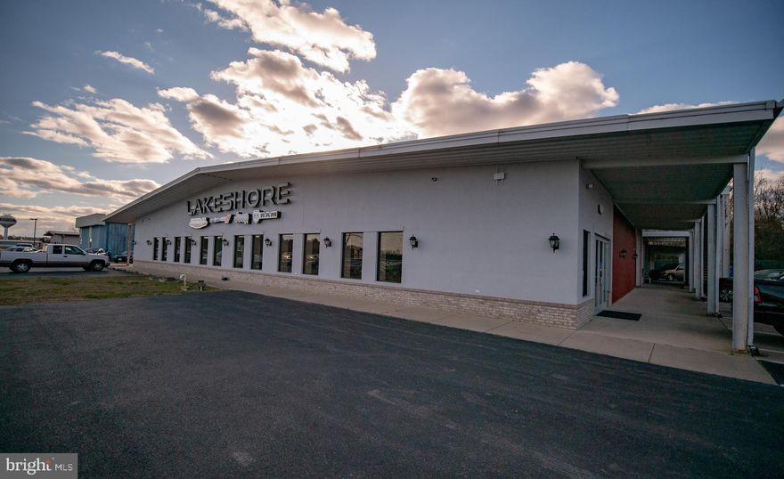 A 4-acre parcel fronting Route 13 (Sussex Highway) in Seaford, Delaware that offers +/- 37,000 square feet of prime office/retail and warehouse space. With 400+ feet of highway frontage and two entrances, the property can be conveniently accessed from both the north and southbound lanes. The building features a retail showroom and ample storage space. Also included in the sale is a fully serviced barn and a +/- 1.6-acre wooded parcel that can be used for future expansion.