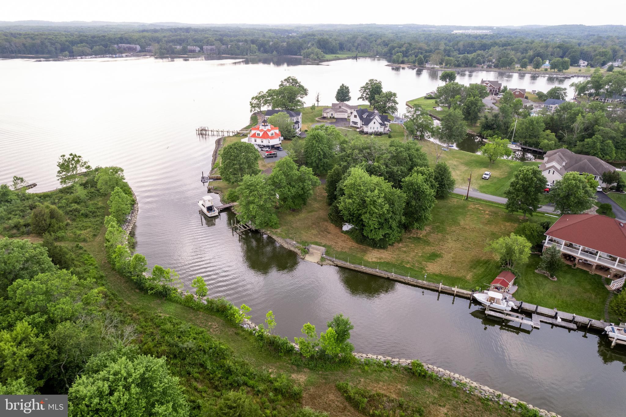 NORTH EAST HARBOURS - Land
