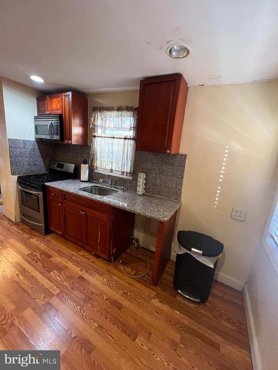 WHITMAN - Residential