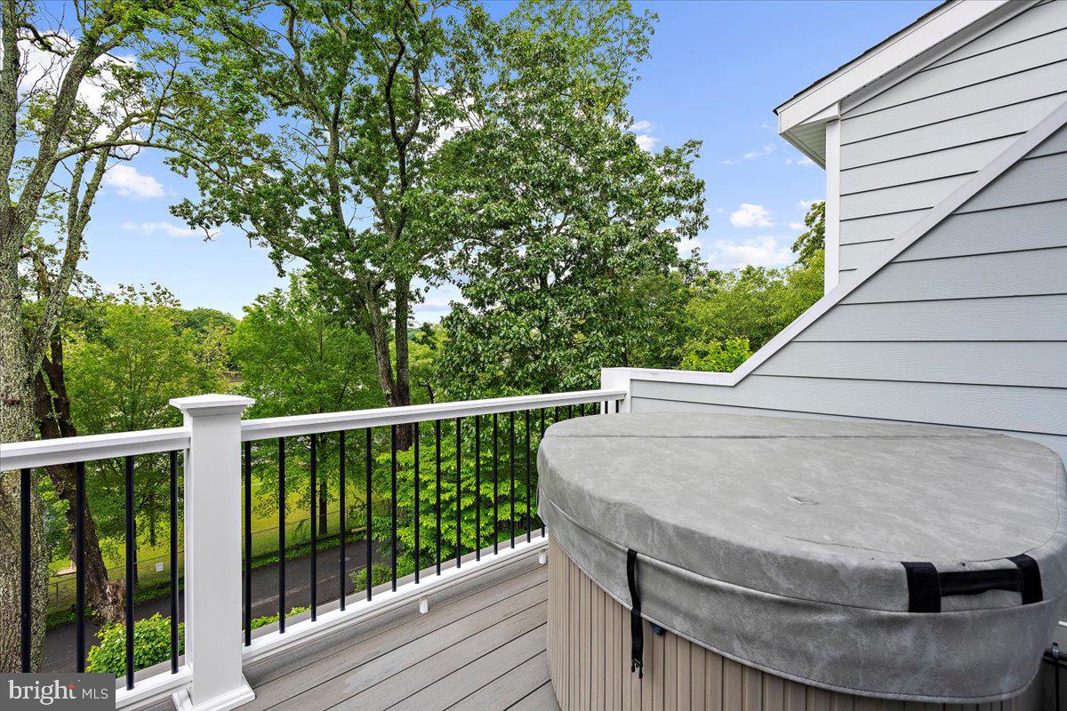 WHITNEYS LANDING - Residential