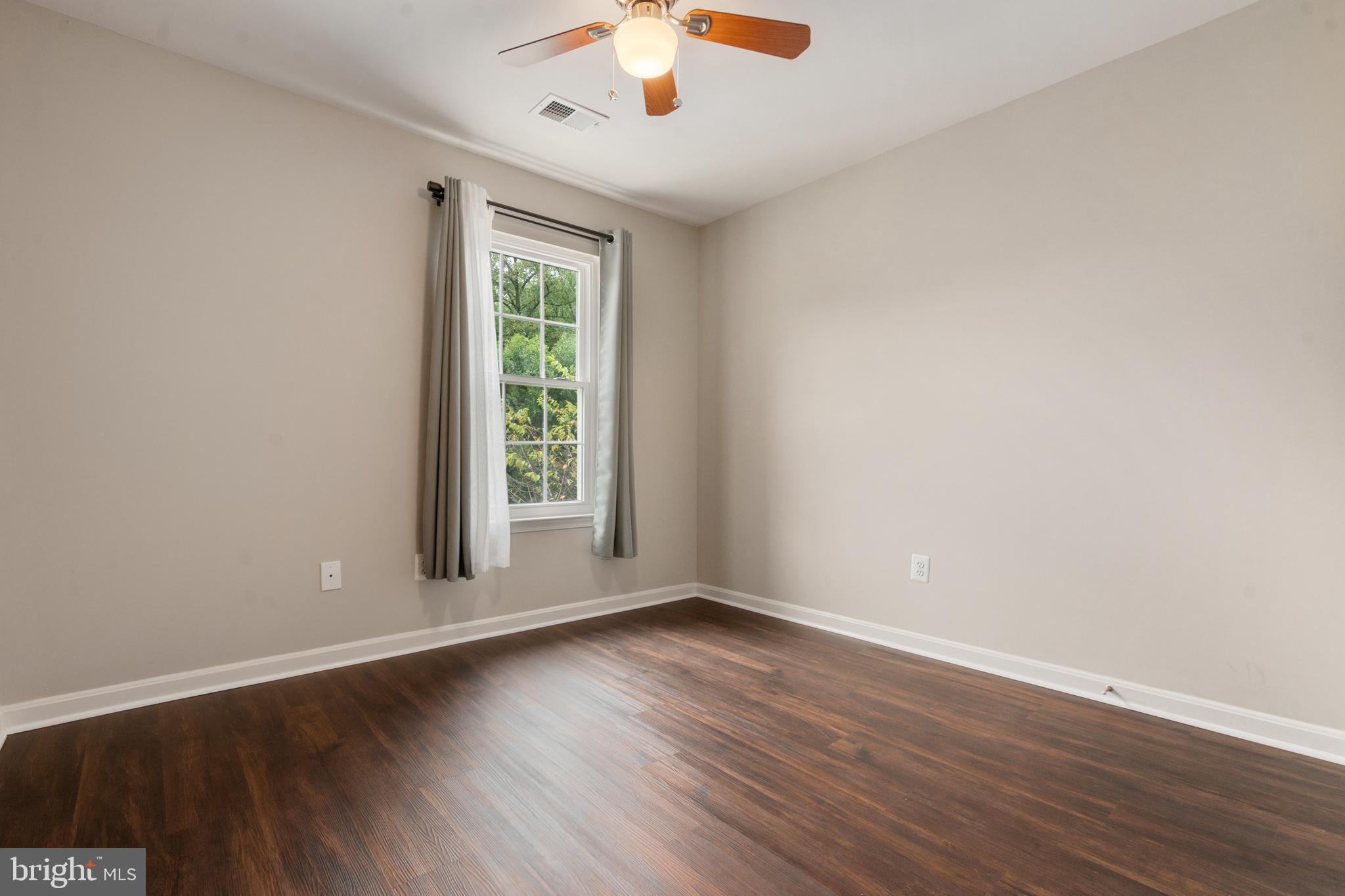 FAIRFAX RIDGE - Residential