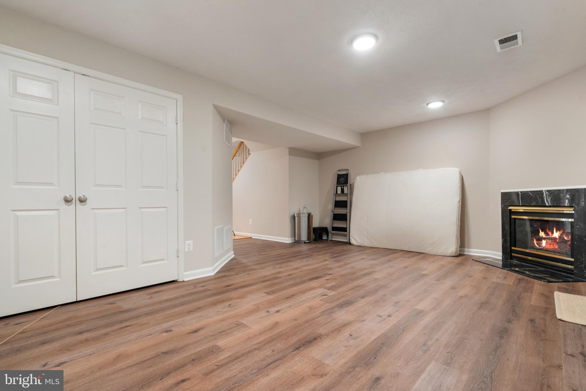 FAIRFAX RIDGE - Residential