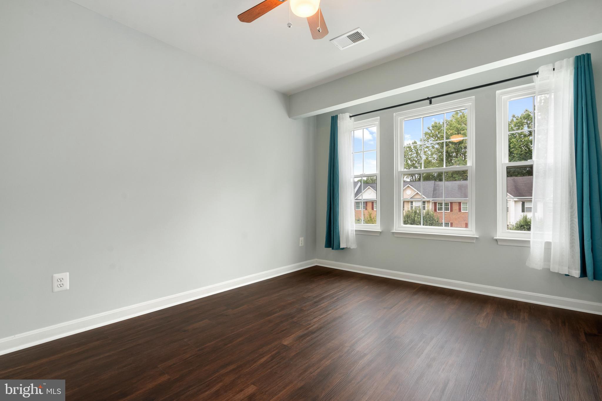 FAIRFAX RIDGE - Residential