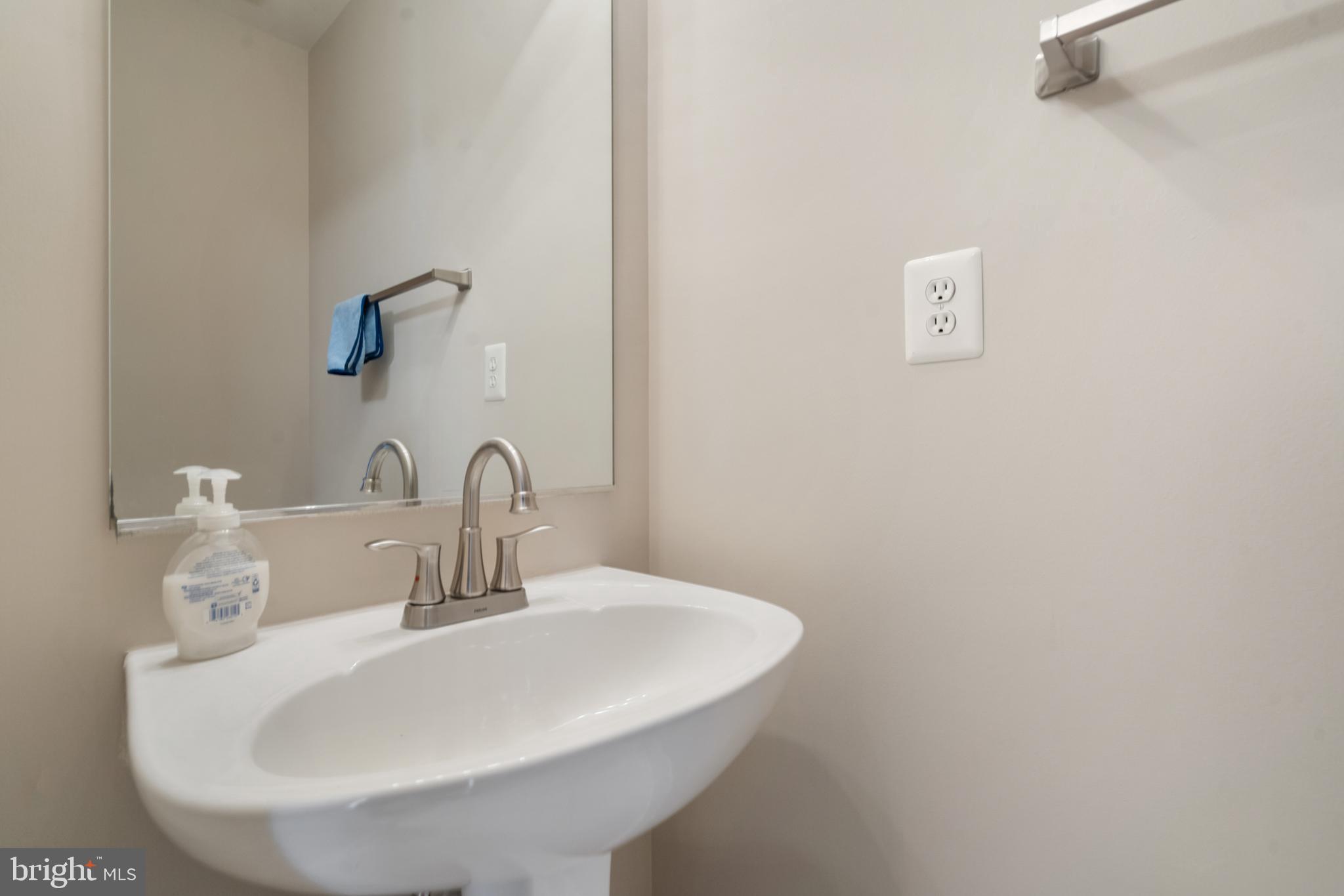 FAIRFAX RIDGE - Residential