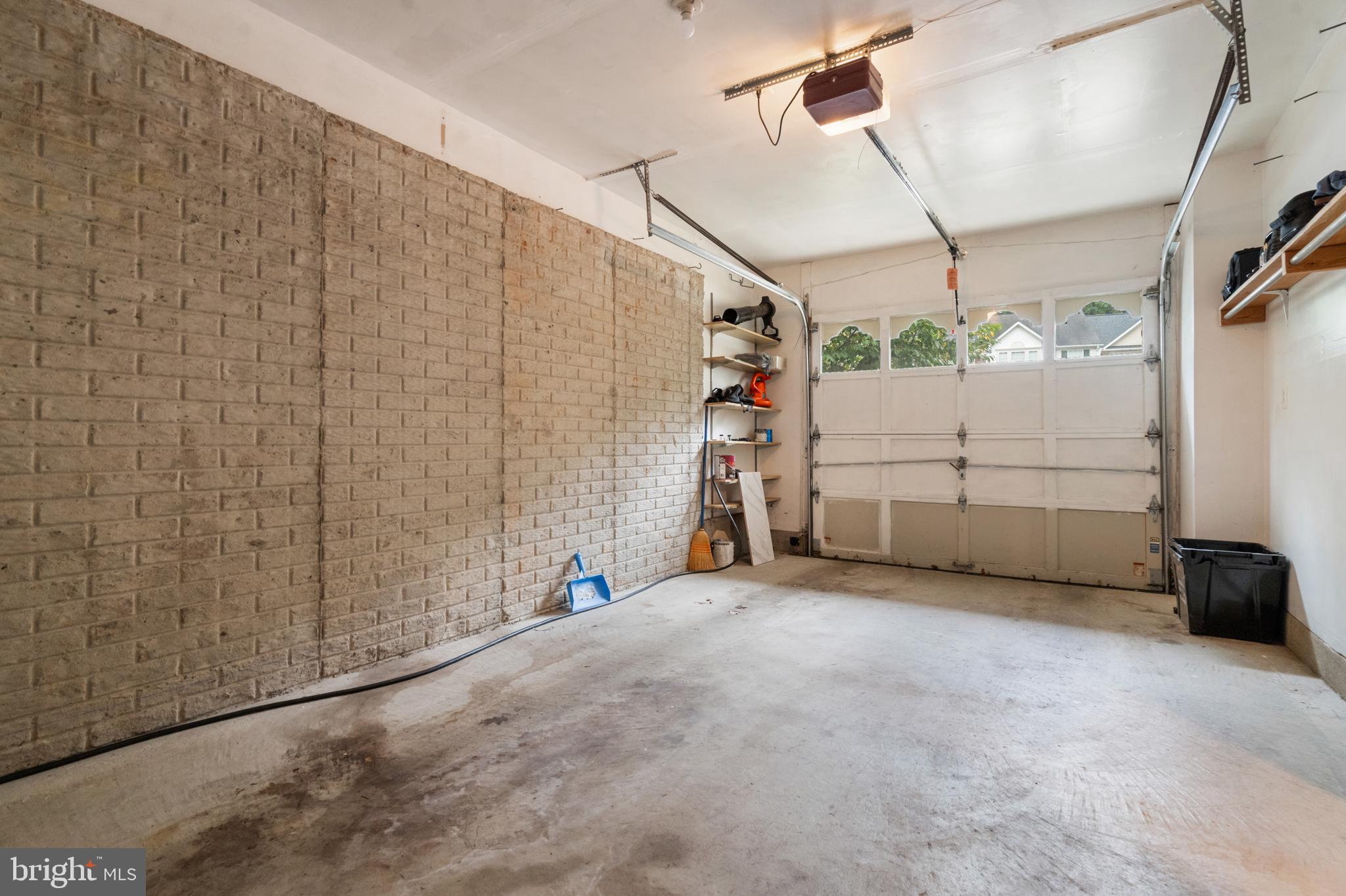 FAIRFAX RIDGE - Residential