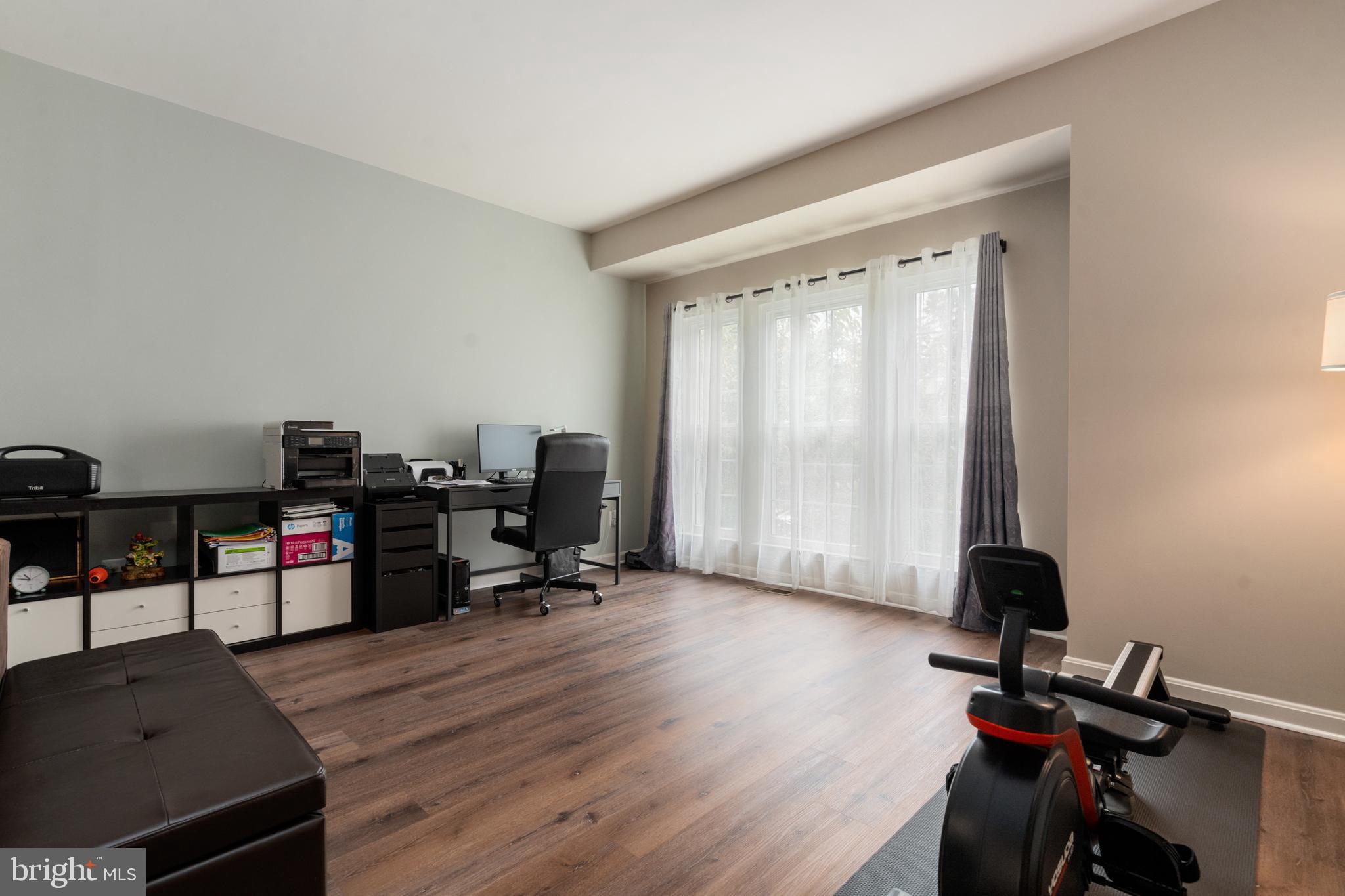 FAIRFAX RIDGE - Residential