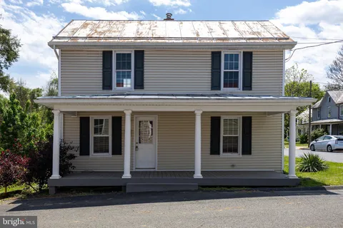 223 W High Street, Woodstock, VA 22664 - #: VASH2014290