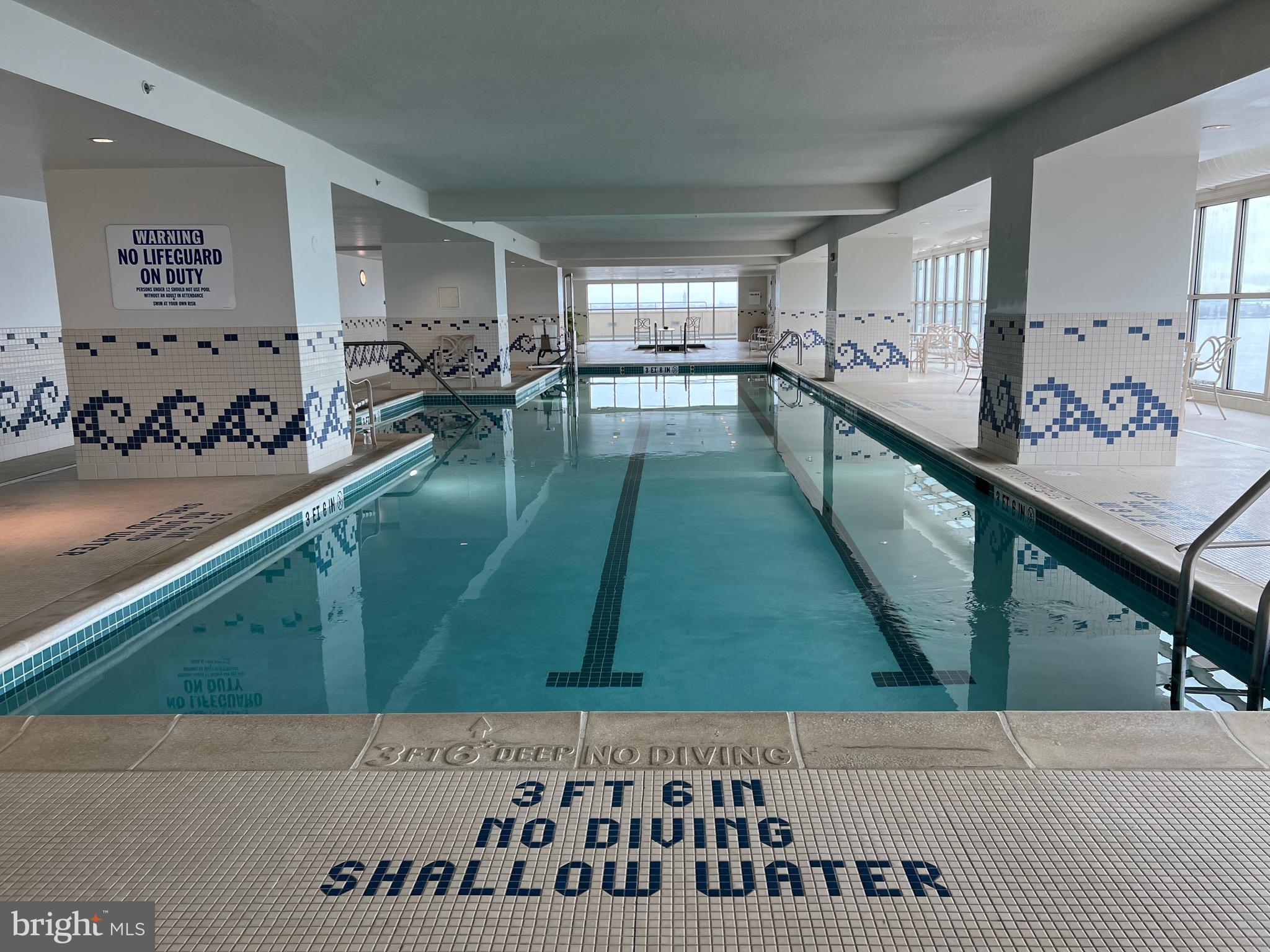 QUEEN VILLAGE - Residential