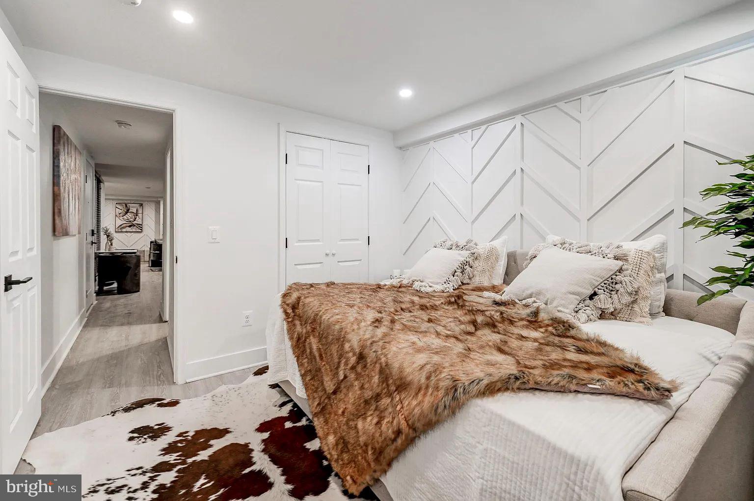 MOUNT VERNON PLACE HISTORIC DISTRICT - Residential Lease