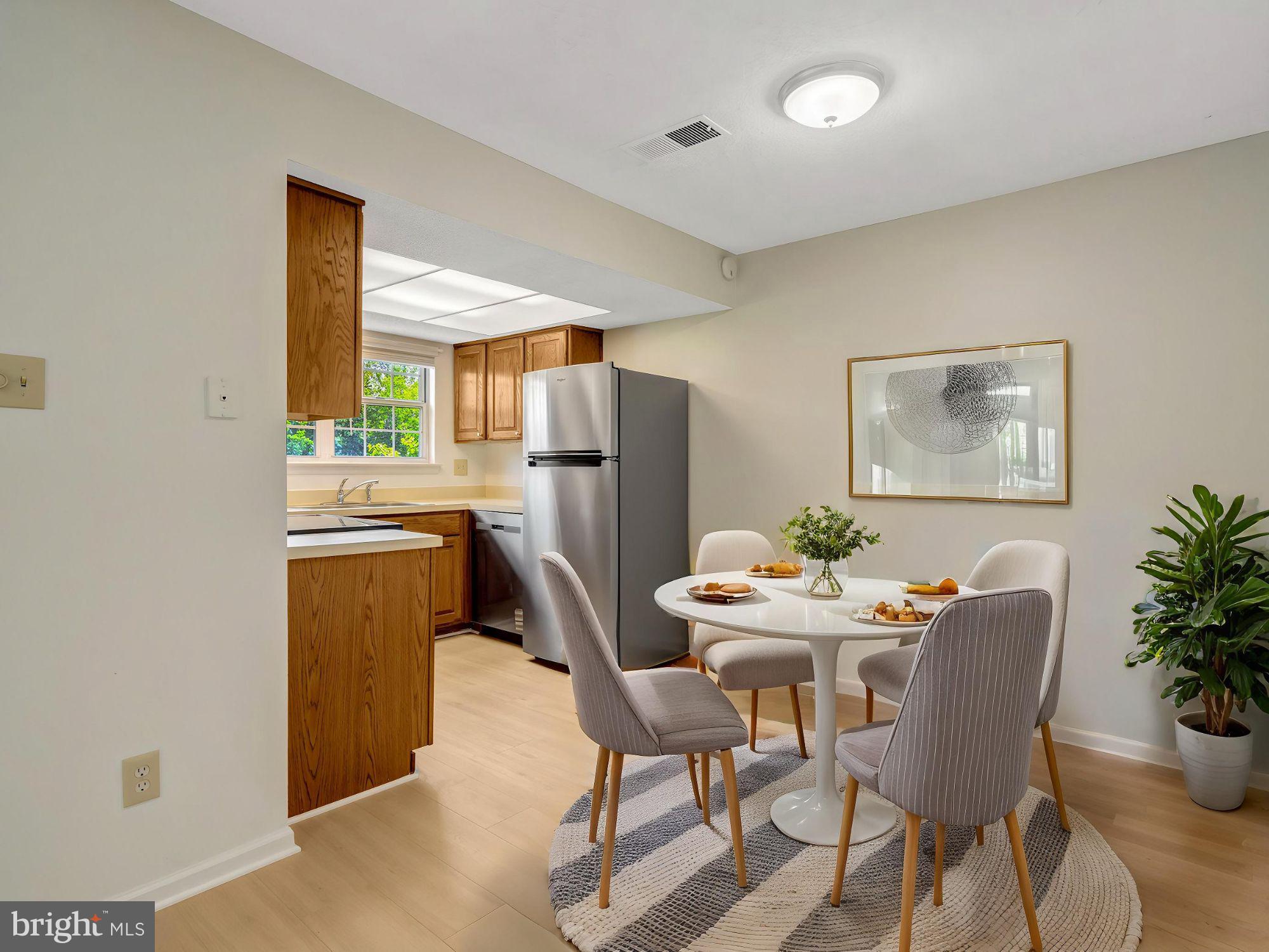 12106 GREEN LEAF COURT 102