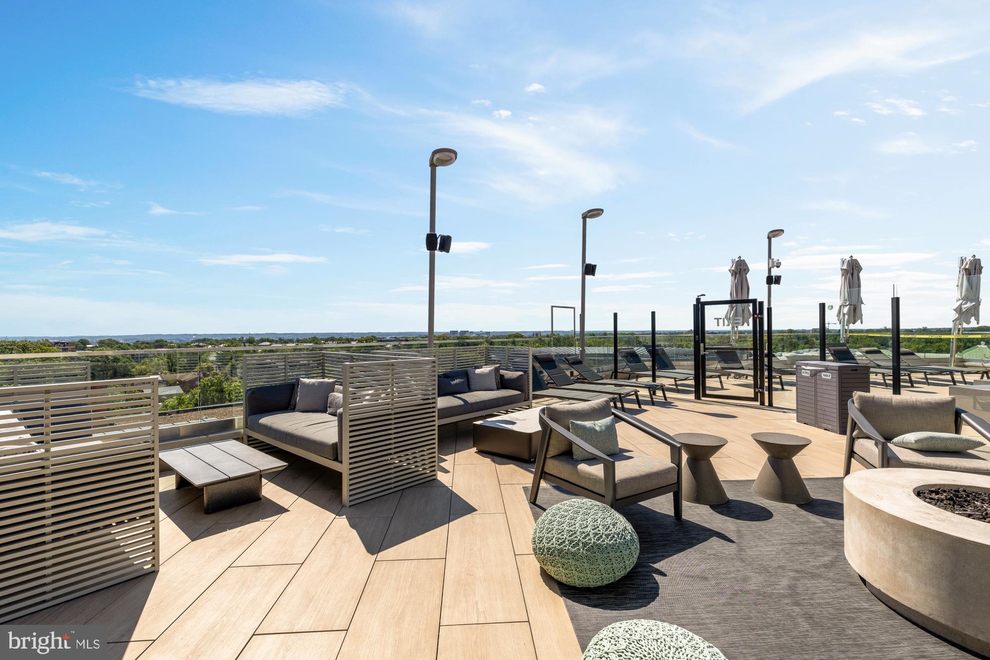 CLARENDON - Residential