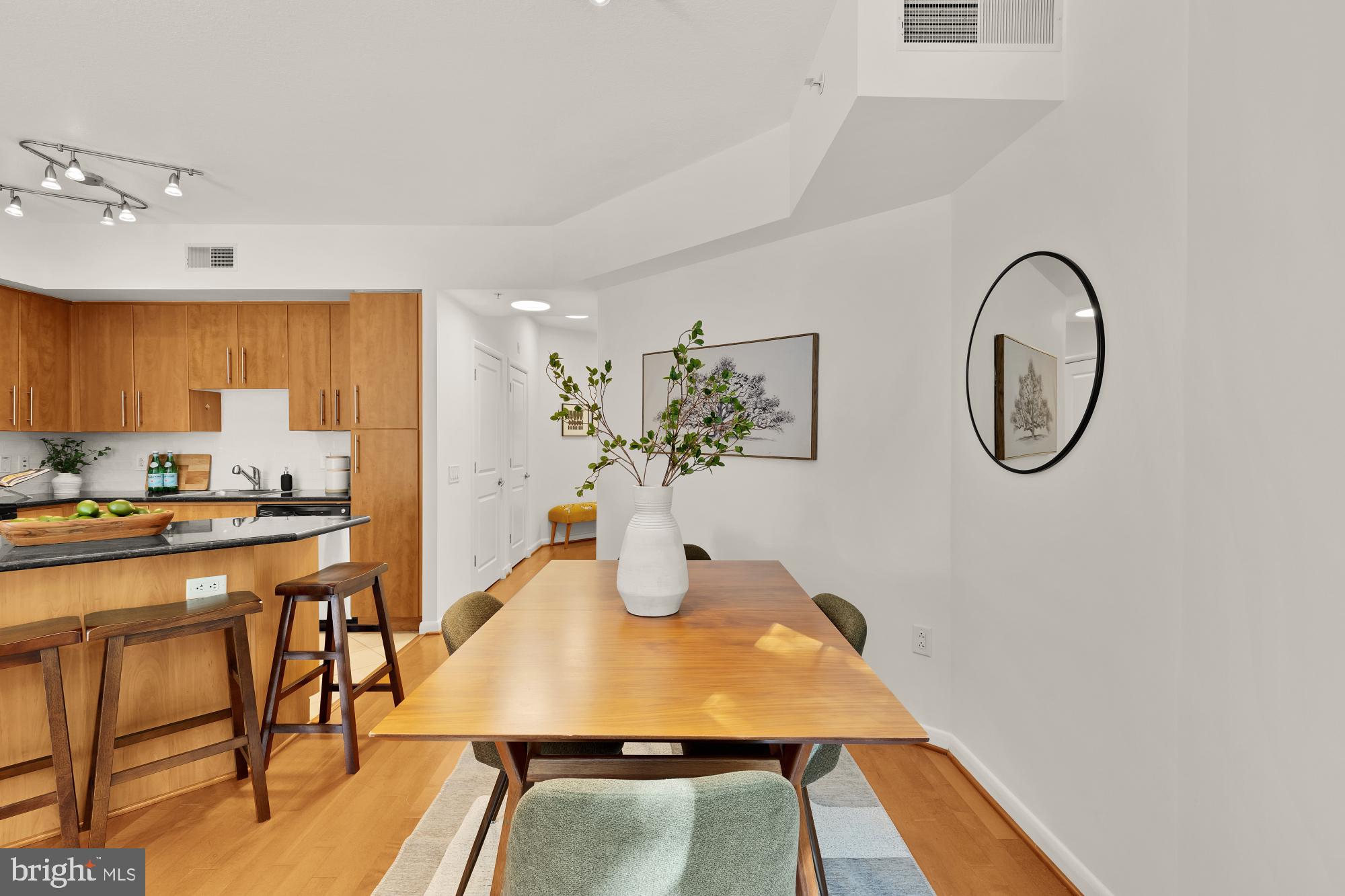 CLARENDON - Residential