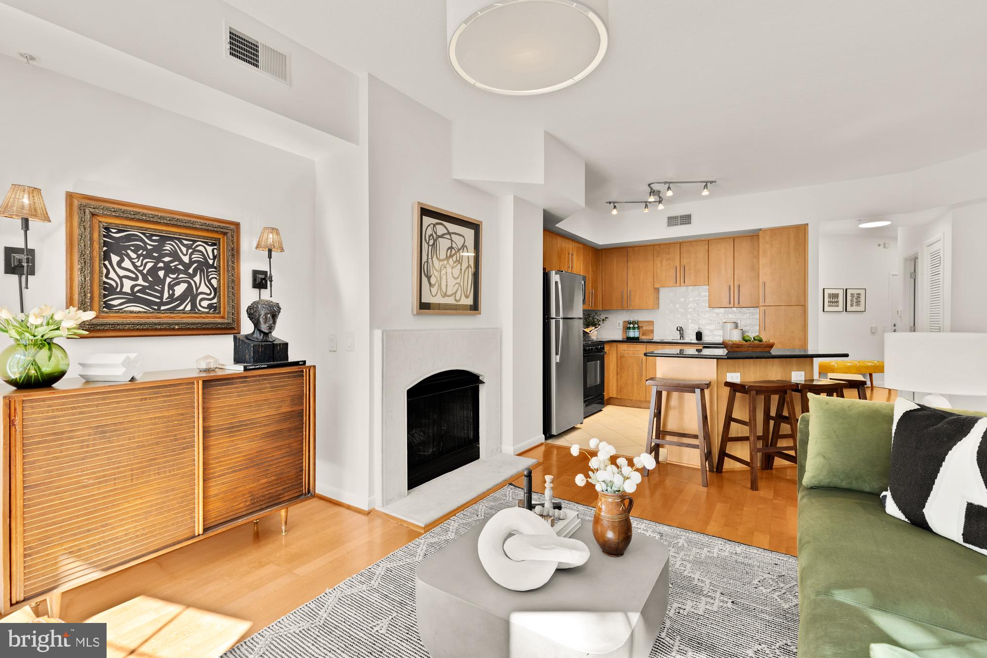 CLARENDON - Residential