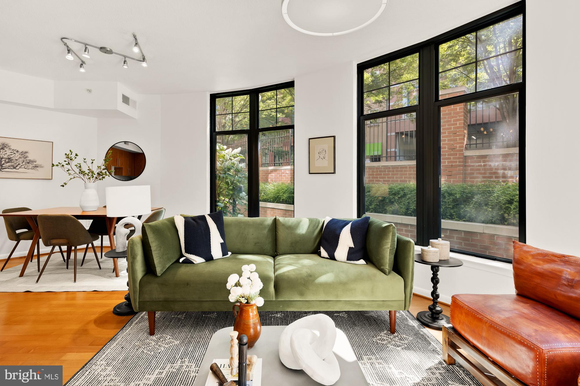 CLARENDON - Residential