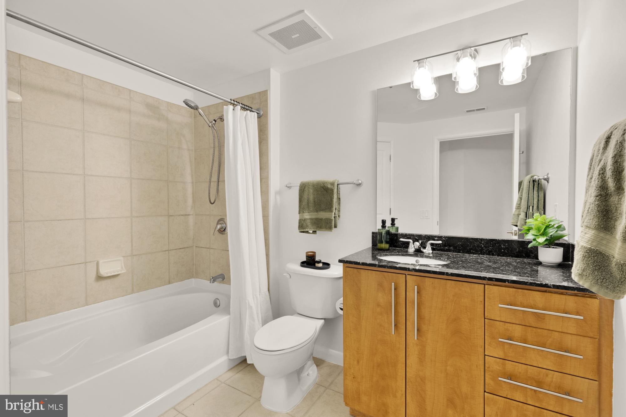 CLARENDON - Residential