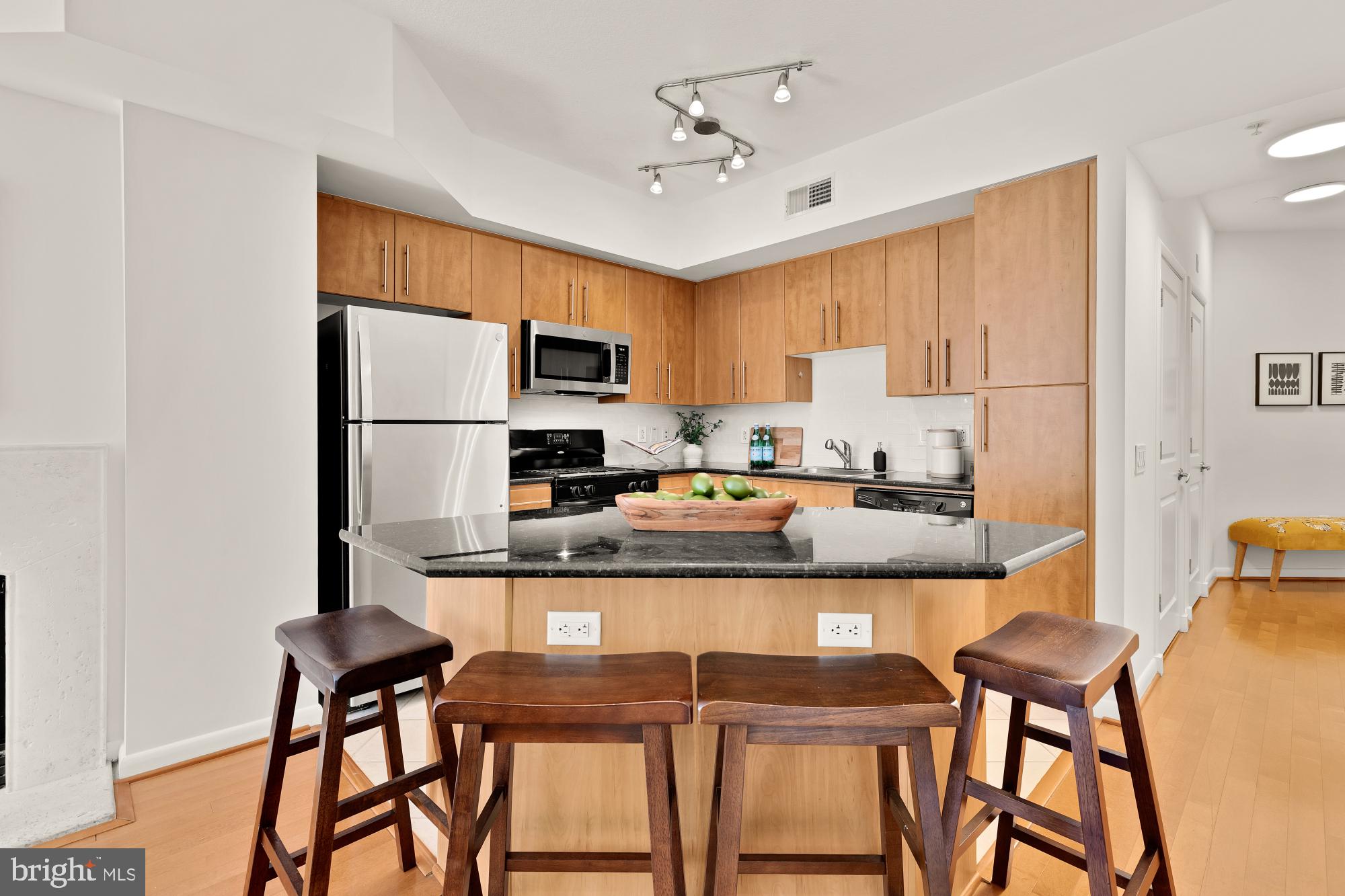 CLARENDON - Residential