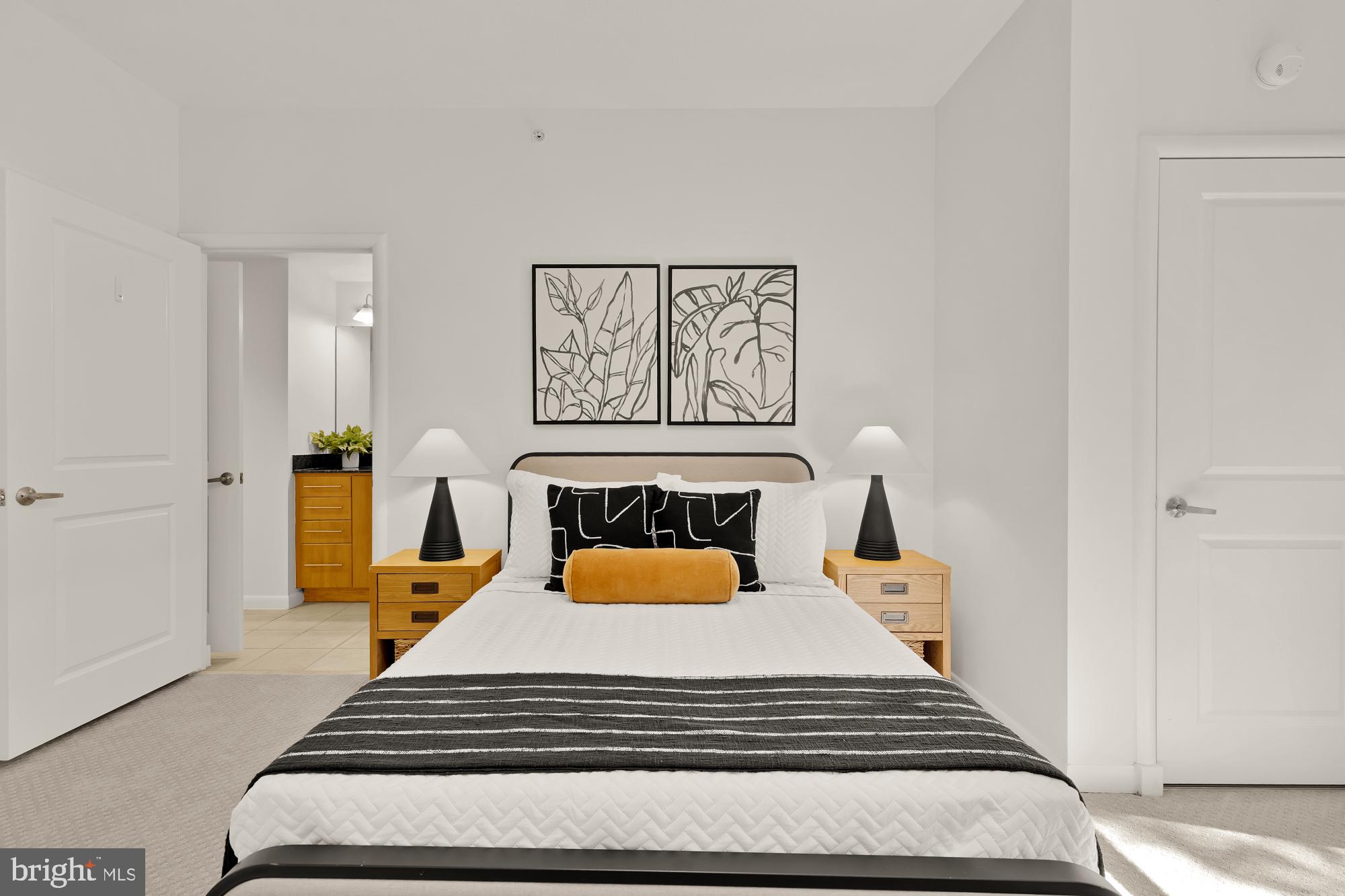 CLARENDON - Residential